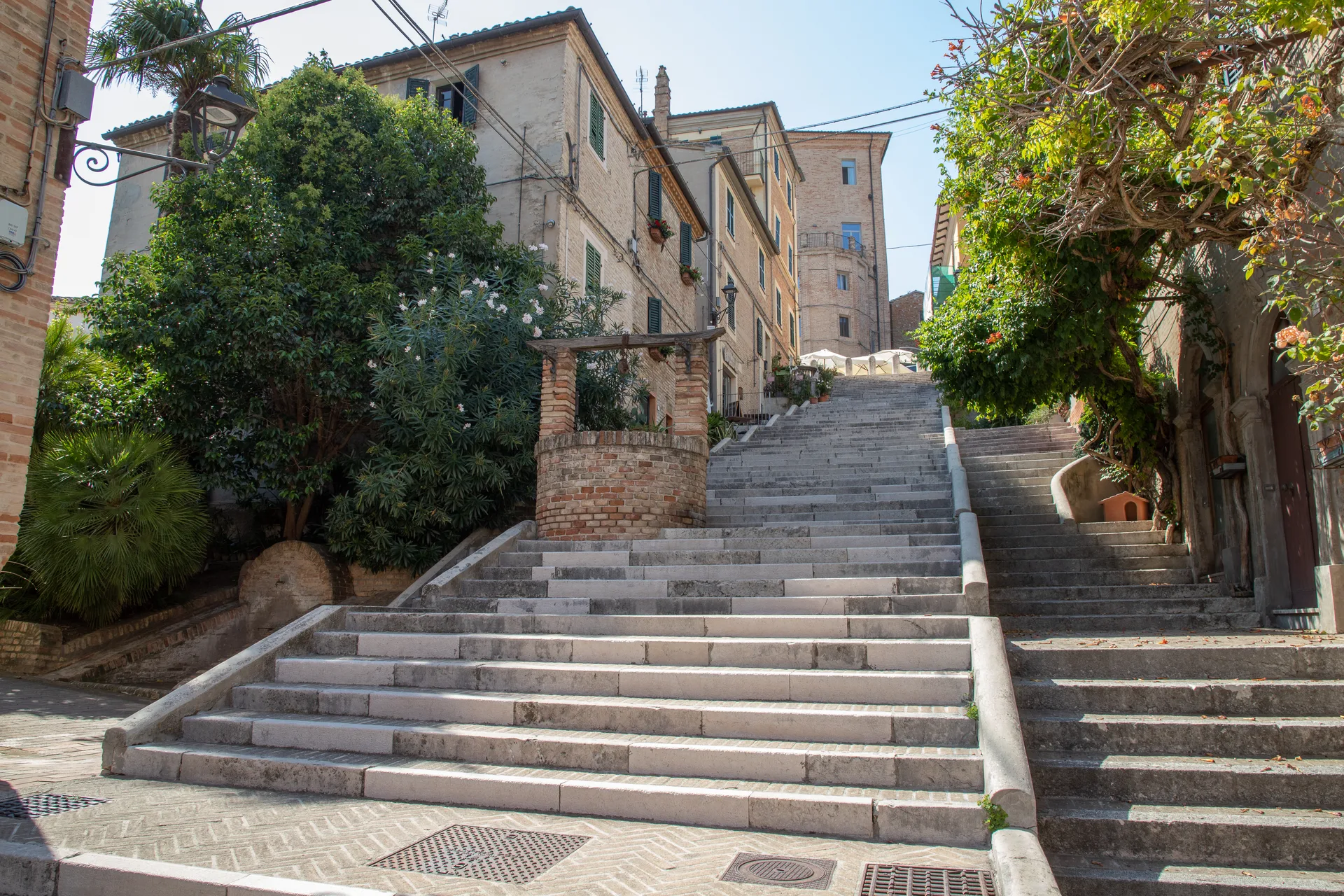 La Piaggia, Corinaldo tra i Borghi più Belli d'Italia, Marche — estate