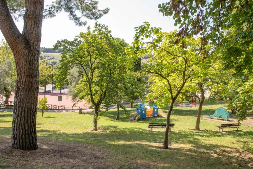 Parco delle Fonti, Corinaldo Bandiera Arancione Touring Club, Marche — estate