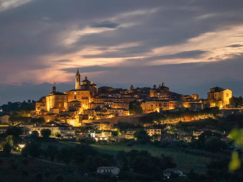 Veduta panoramica, Corinaldo Bandiera Arancione Touring Club, Marche — autunno